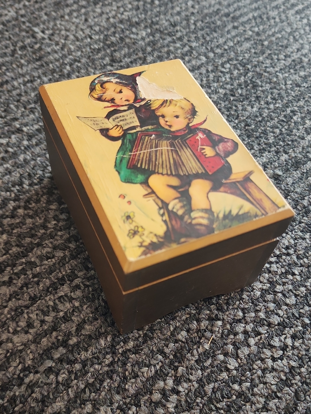 VINTAGE MUSIC BOX MAPSA SWISS MOVEMENT PLAYS"EDELWIESS"